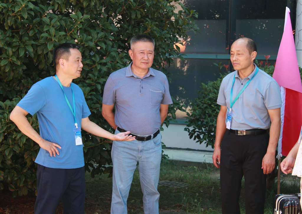 校領(lǐng)導(dǎo)-王志平、韓達(dá)松、孫利兵.JPG