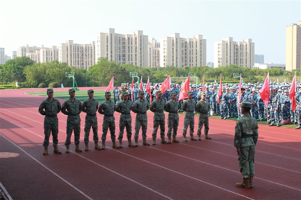 表演2.JPG 表演2.JPG