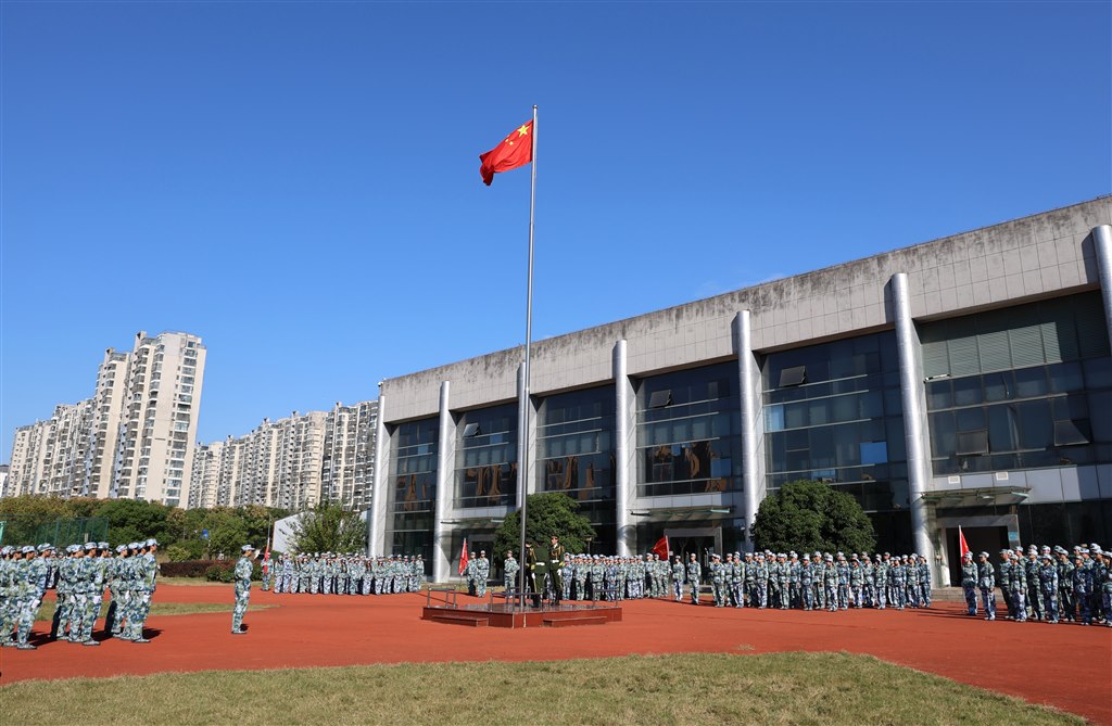 升旗2.JPG